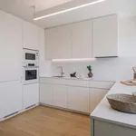 Rent 4 bedroom apartment of 69 m² in Lisboa