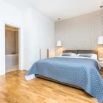 Pronajměte si 2 ložnic/e byt o rozloze 126 m² v Prague