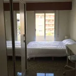 Rent a room of 120 m² in valencia