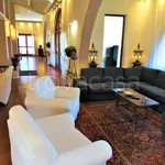 Rent 13 bedroom house of 1 m² in Firenze