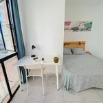 Rent 4 bedroom apartment in Seville