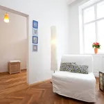 Miete 3 Schlafzimmer wohnung von 1033 m² in Vienna