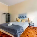 Rent 6 bedroom apartment in Porto