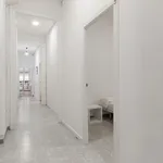 Rent 11 bedroom apartment in Barcelona