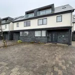 Rent 4 bedroom house in Newquay