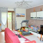 Rent 4 bedroom house of 194 m² in San Didero