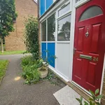 Rent 2 bedroom flat in South East England