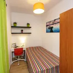 Rent 4 bedroom apartment in Barcelona