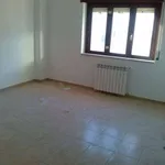 Affitto 6 camera appartamento di 150 m² in Crotone