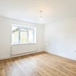 Bungalow to rent in Finedon Road, Burton Latimer, Kettering NN15