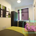 Rent 3 bedroom flat in West Midlands