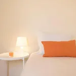 Rent 5 bedroom apartment in Porto