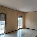 Affitto 5 camera appartamento di 111 m² in Catania