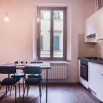 Rent 1 bedroom apartment of 50 m² in Florence