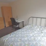 Rent 2 bedroom flat in East Midlands