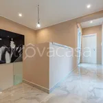 Rent 5 bedroom house of 380 m² in Roma