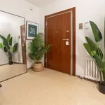 Rent a room of 220 m² in barcelona