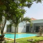Rent 5 bedroom house of 223 m² in Guéret
