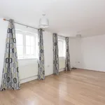 Flat to rent in Warbler Close, Fairford Leys HP19