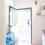 Rent 1 bedroom apartment of 30 m² in lisbon