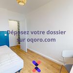 Rent 3 bedroom apartment of 8 m² in Pierre-Bénite