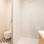 Rent 1 bedroom apartment of 75 m² in lisbon