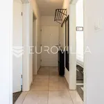 Rent 2 bedroom apartment of 57 m² in Split - Okolica