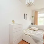 Rent a room of 77 m² in berlin