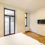 Rent 4 bedroom apartment of 115 m² in Capital City of Prague