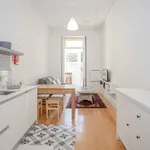 Rent 2 bedroom apartment of 1055 m² in Porto