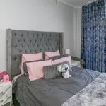 Rent 2 bedroom apartment of 72 m² in Randburg