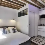 Appartement de 215 m² avec 1 chambre(s) en location à Paris