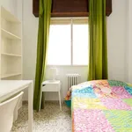 Rent a room of 130 m² in granada