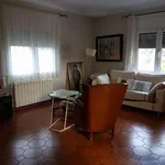 Rent 4 bedroom apartment in Barcelona