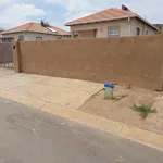 Rent 2 bedroom house of 50 m² in Pretoria