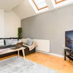 Rent 2 bedroom apartment of 656 m² in Cardiff