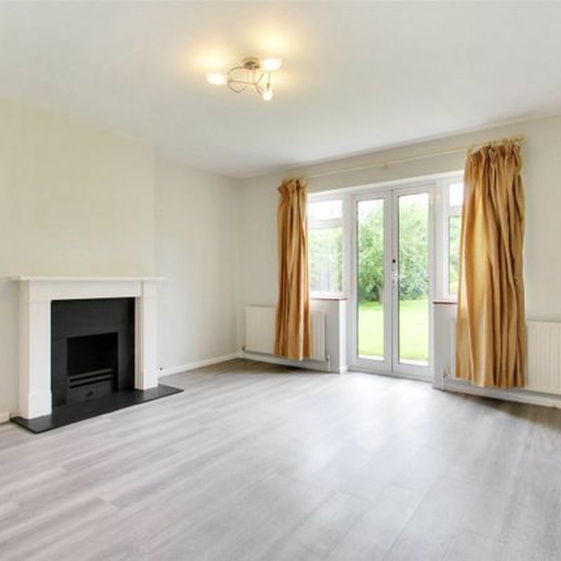 Detached house to rent in Knowsley Way, Hildenborough, Kent TN11