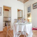 Rent 2 bedroom apartment of 89 m² in Florence