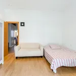 Rent 5 bedroom apartment in Valencia