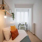 Rent a room of 598 m² in Madrid