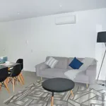 Rent 2 bedroom apartment in Melbourne