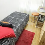 Rent 6 bedroom apartment in Barcelona