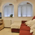 Rent 5 bedroom apartment of 71 m² in Madrid