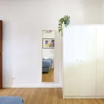 Rent a room of 150 m² in Lisbon