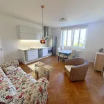 Pronajměte si 2 ložnic/e byt o rozloze 45 m² v Prague