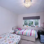 Rent 4 bedroom house in West Midlands