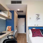 Rent 1 bedroom apartment of 29 m² in madrid