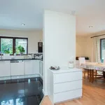 Rent 5 bedroom house in South East England