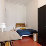 Appartement de 172 m² avec 1 chambre(s) en location à Marseille