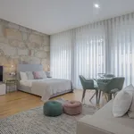 Rent 1 bedroom apartment of 40 m² in Porto